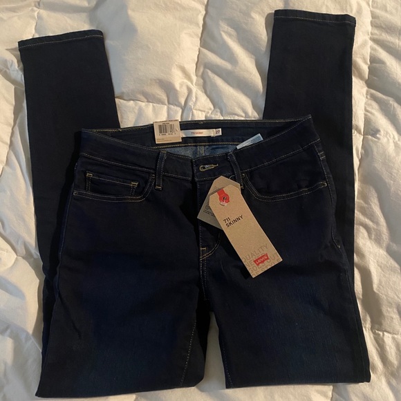 levi's 711 skinny short